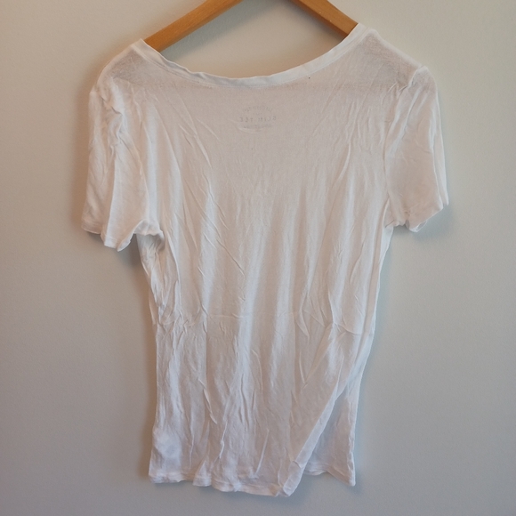 Aeropostale Women's Soft V-Neck T Shirt - Picture 2 of 3